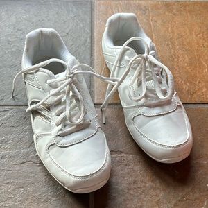 Chassé cheerleading shoes